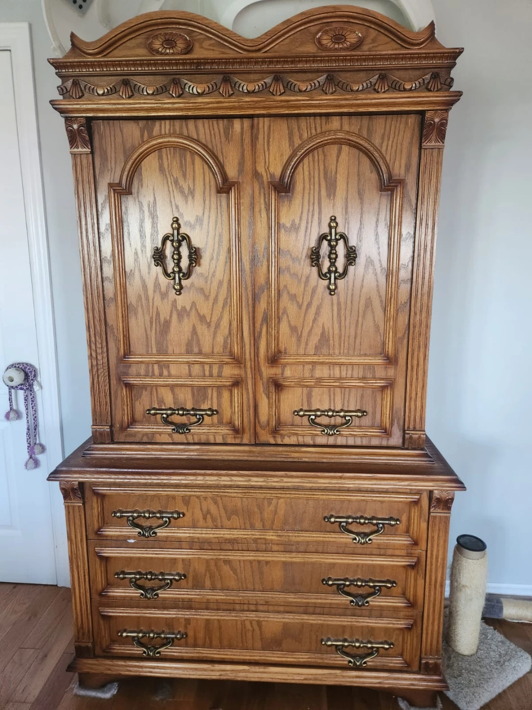 Vintage Solid Wood Bedroom Set - photo 2