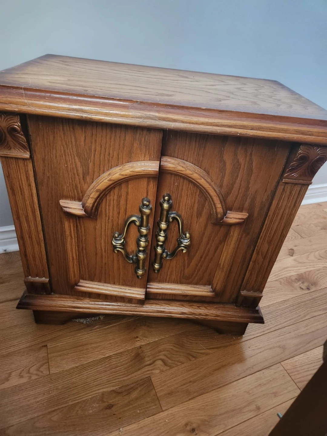 Vintage Solid Wood Bedroom Set - photo 3