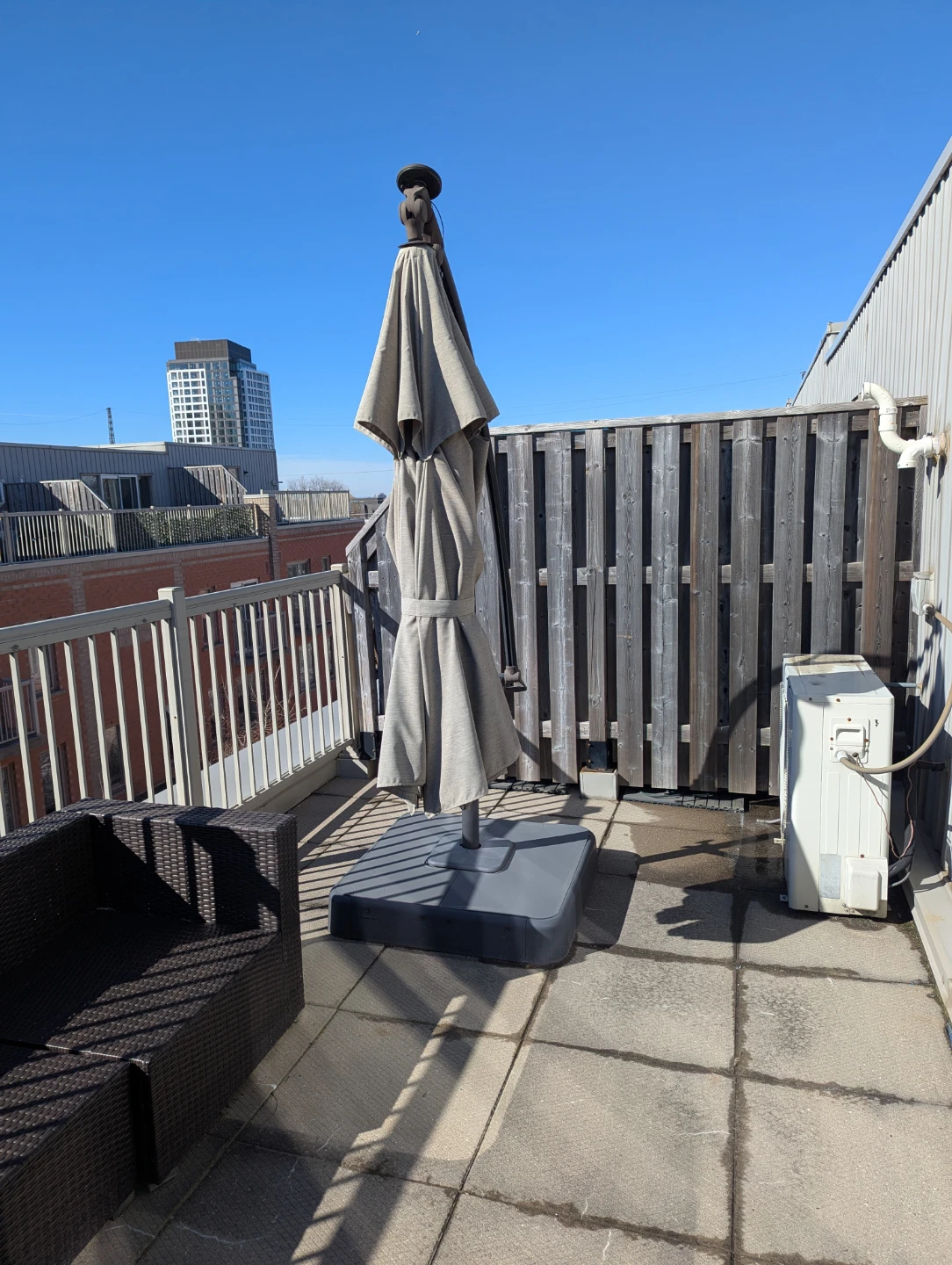 Patio Cantilever Umbrella with Base