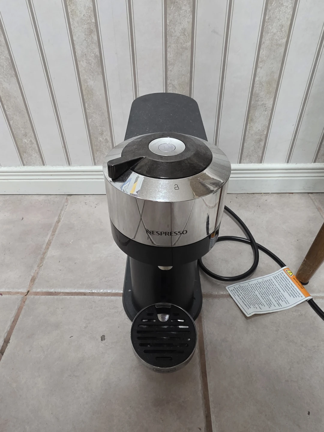Nespresso Coffee Machine - photo 2