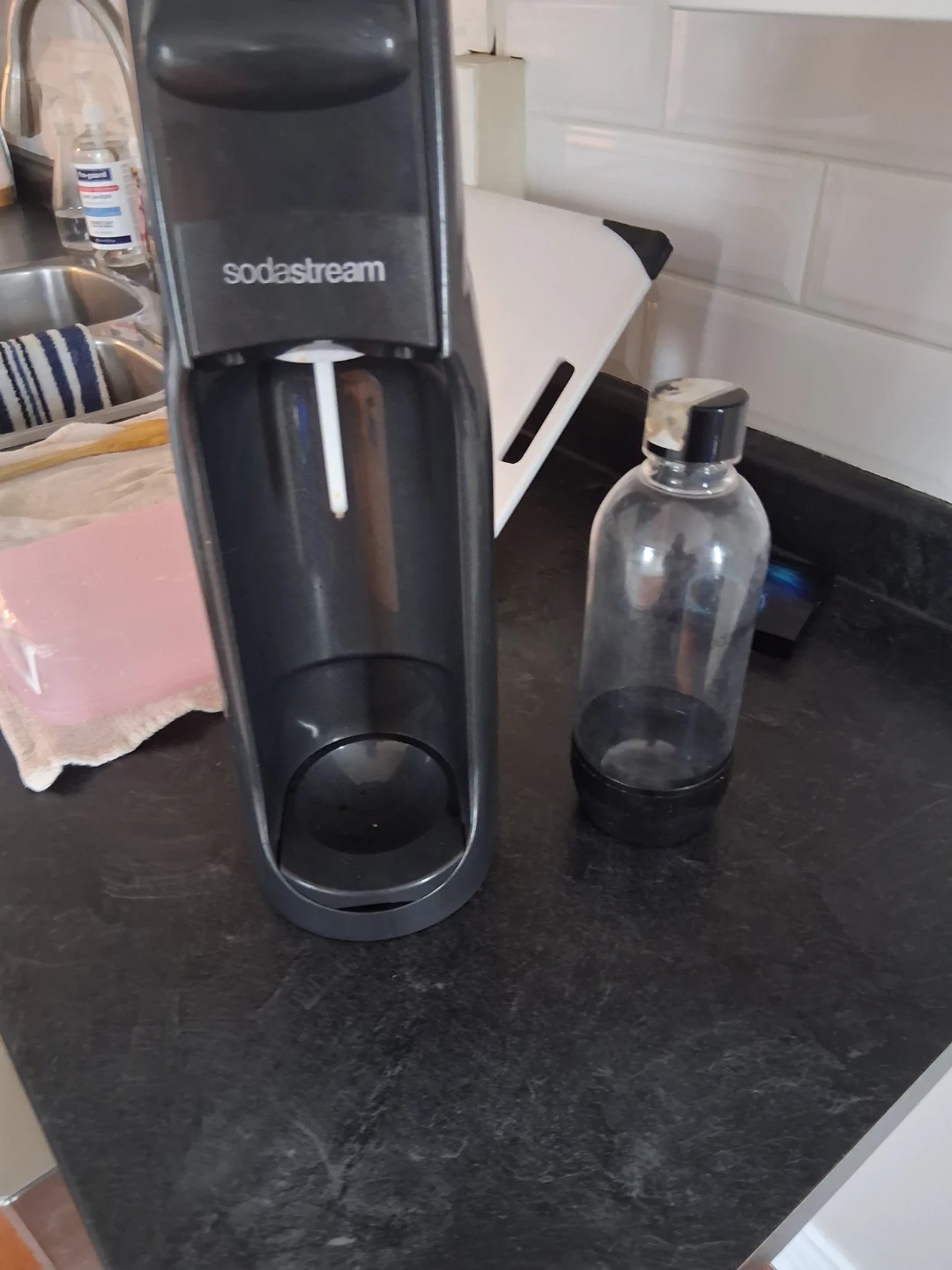Sodastream machine plus cup