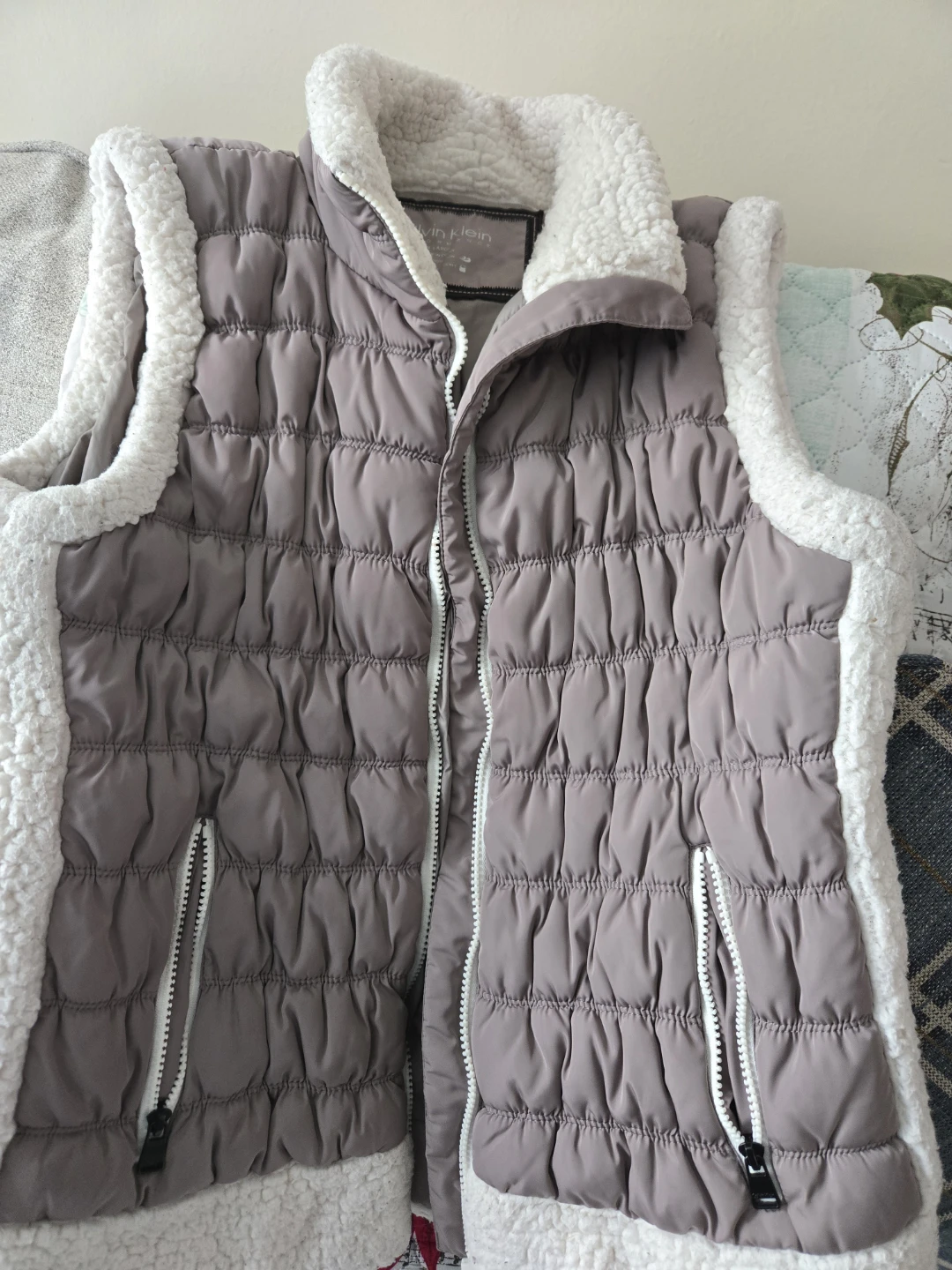 Calvin Klein Puffer Vest - Women's Size Medium - photo 3
