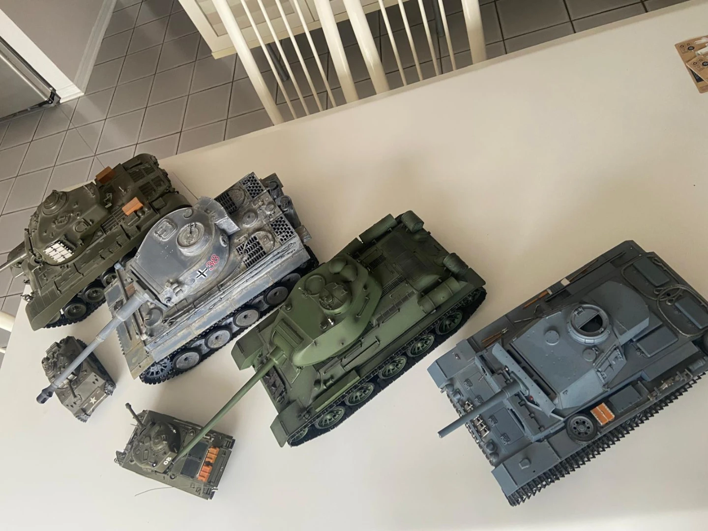 Collection of 5 Model Tanks - photo 3