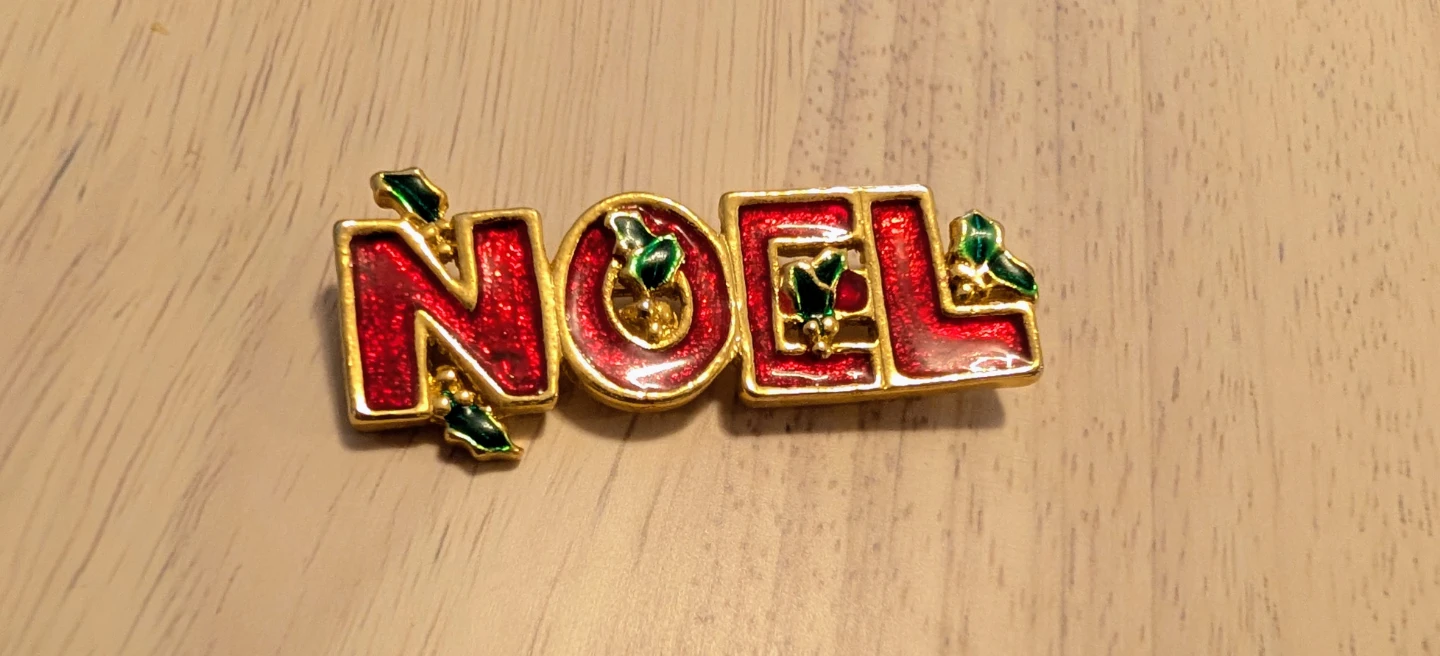 Brand New Christmas "NOEL" Brooch Pin Red Enamel Gold Tone