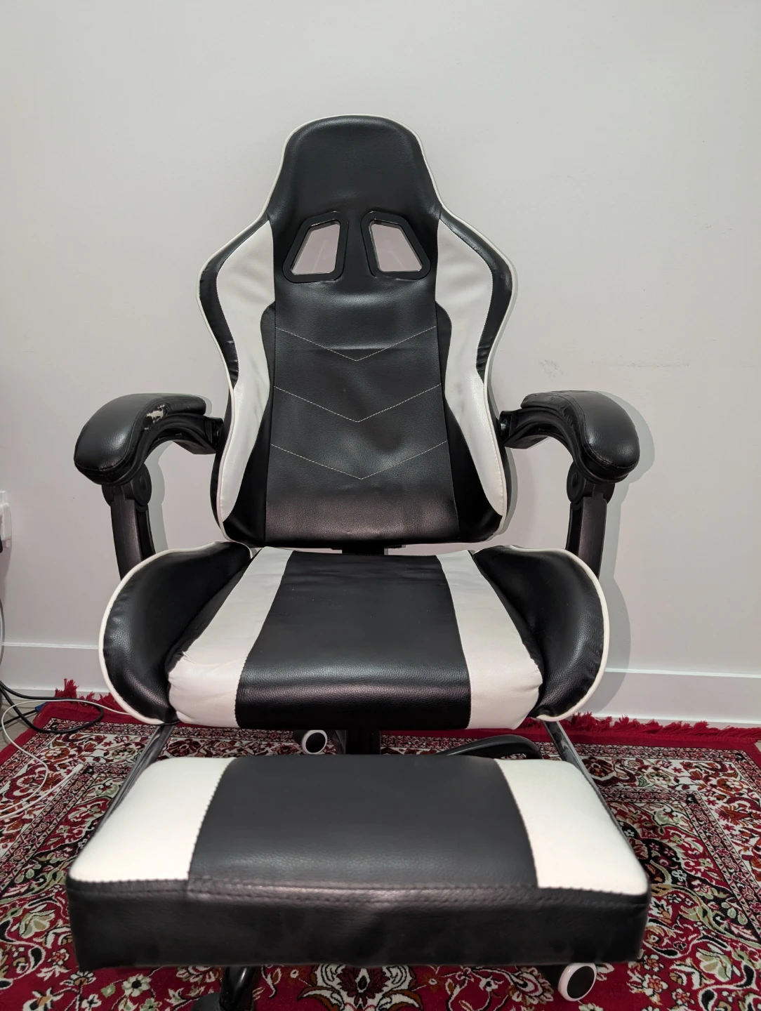 Black and White Gaming Chair with Footrest - photo 5