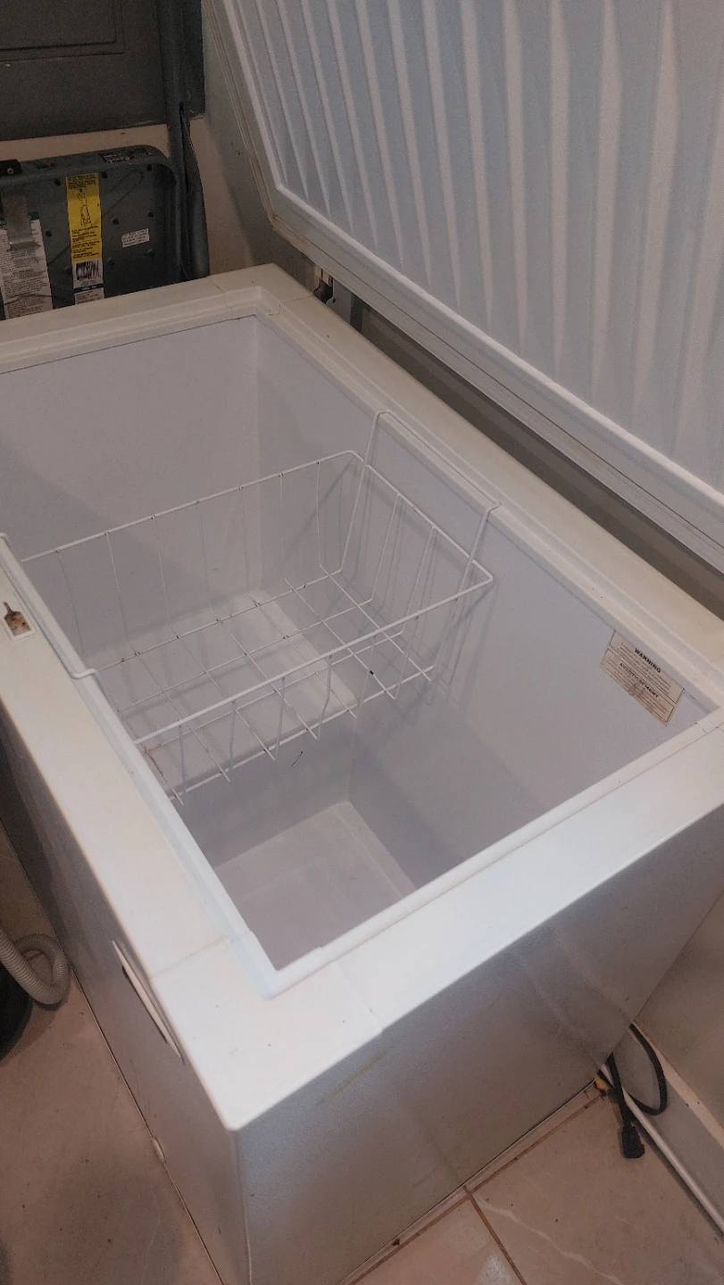 White Chest Freezer with Basket - photo 3