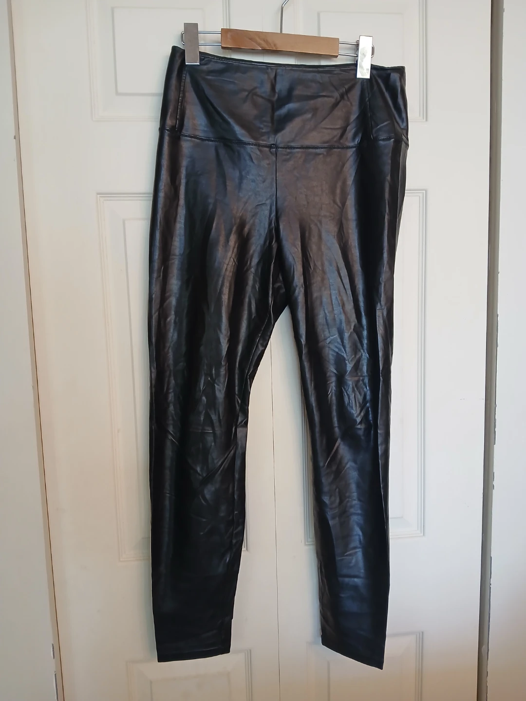 Wilfred Free faux leather black legging pants, size M