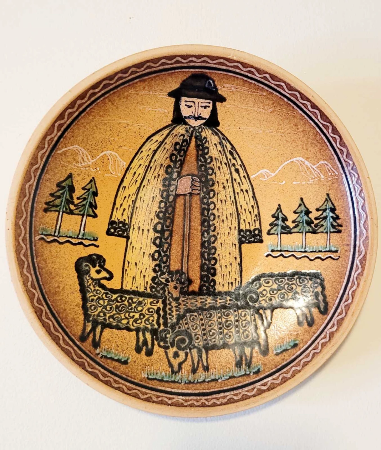 Set of 3 decorative ceramic plates with Folk Art Scenes - photo 3
