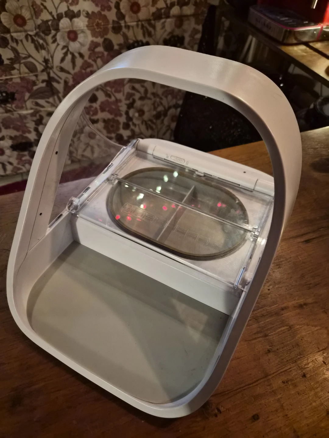 SureFeed Microchip Pet Feeder - photo 2
