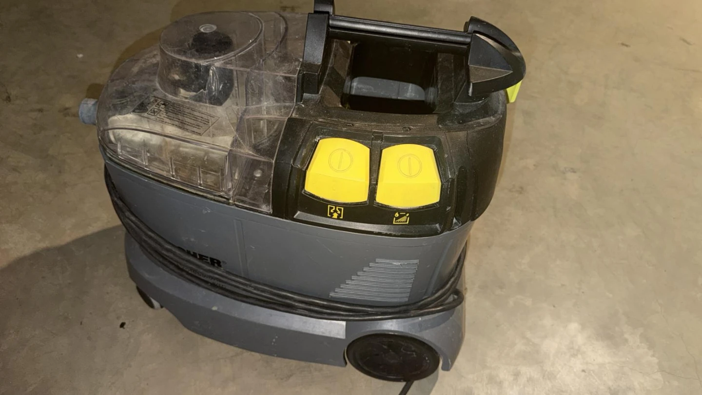 Karcher Professional Puzzi 8/1 C Carpet Cleaner - photo 4