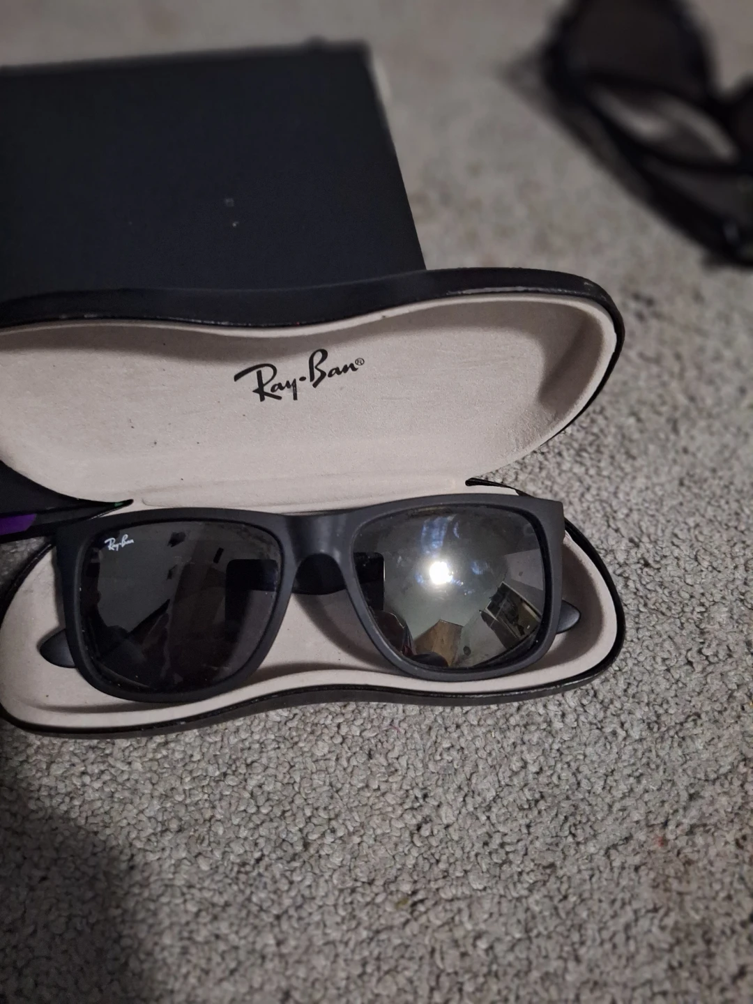 Ray-Ban Sunglasses with Case - photo 2