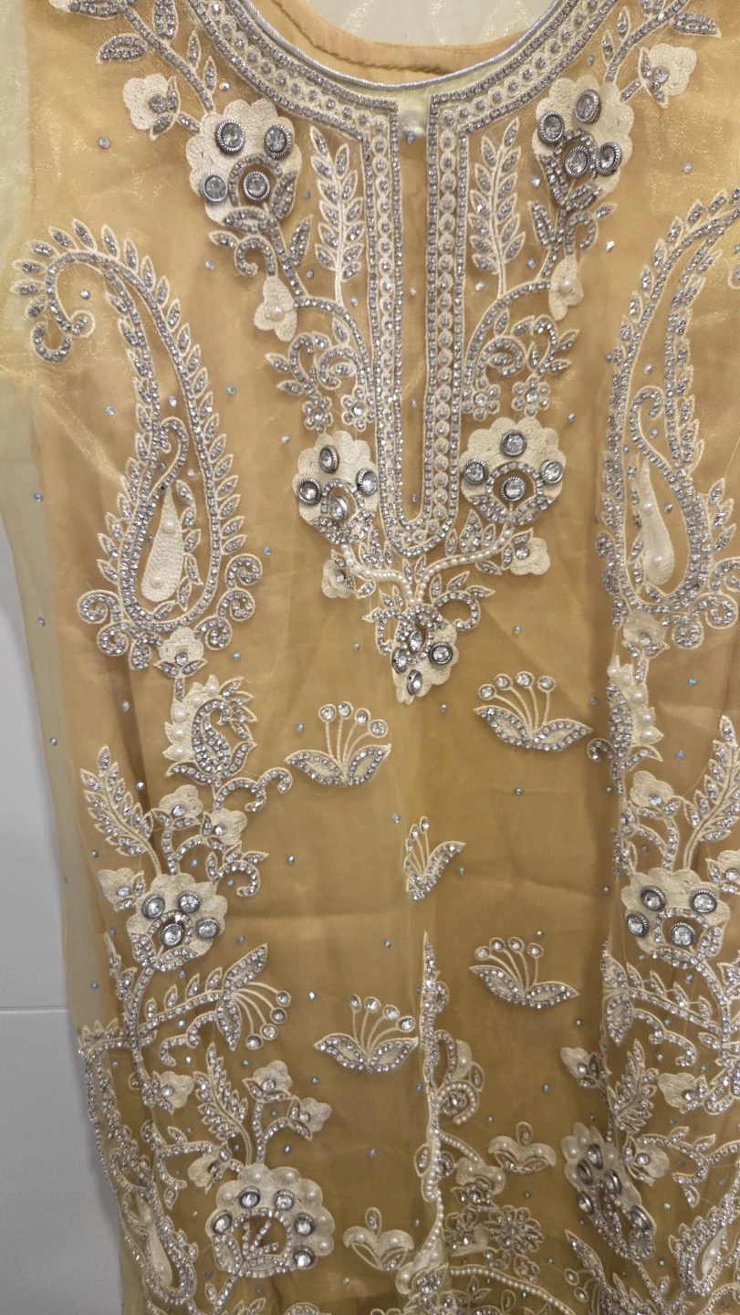 Yellow Embroidered Kameez Shalwar LG - photo 3