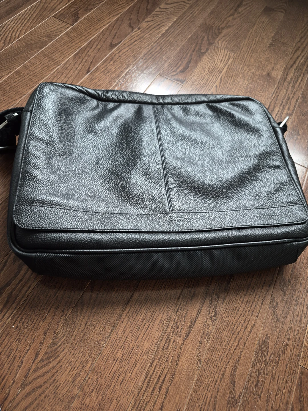 Cole Haan Black Leather Messenger Bag - photo 2