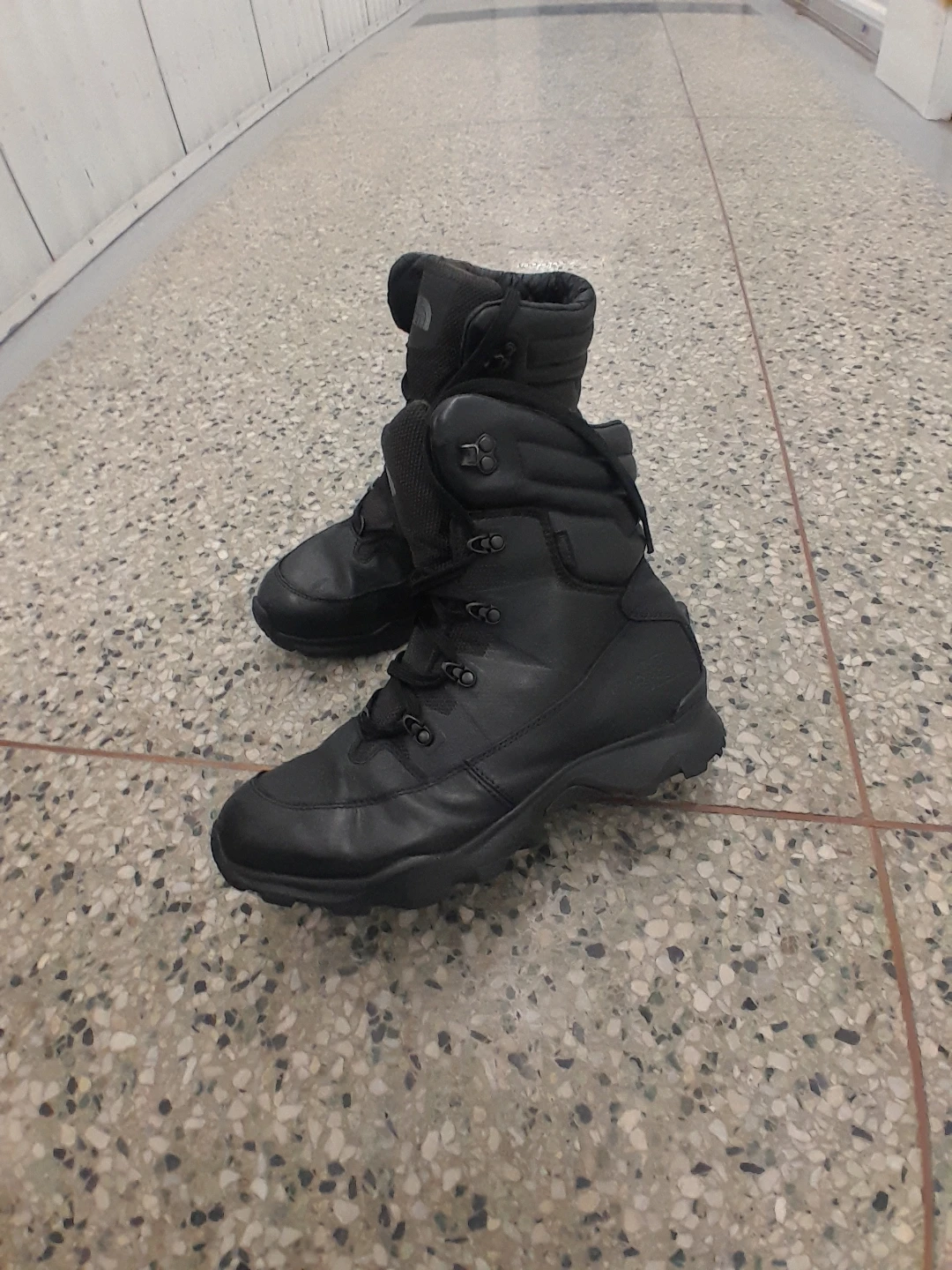 The North Face Black Insulated Winter Boots Size 9 - photo 4
