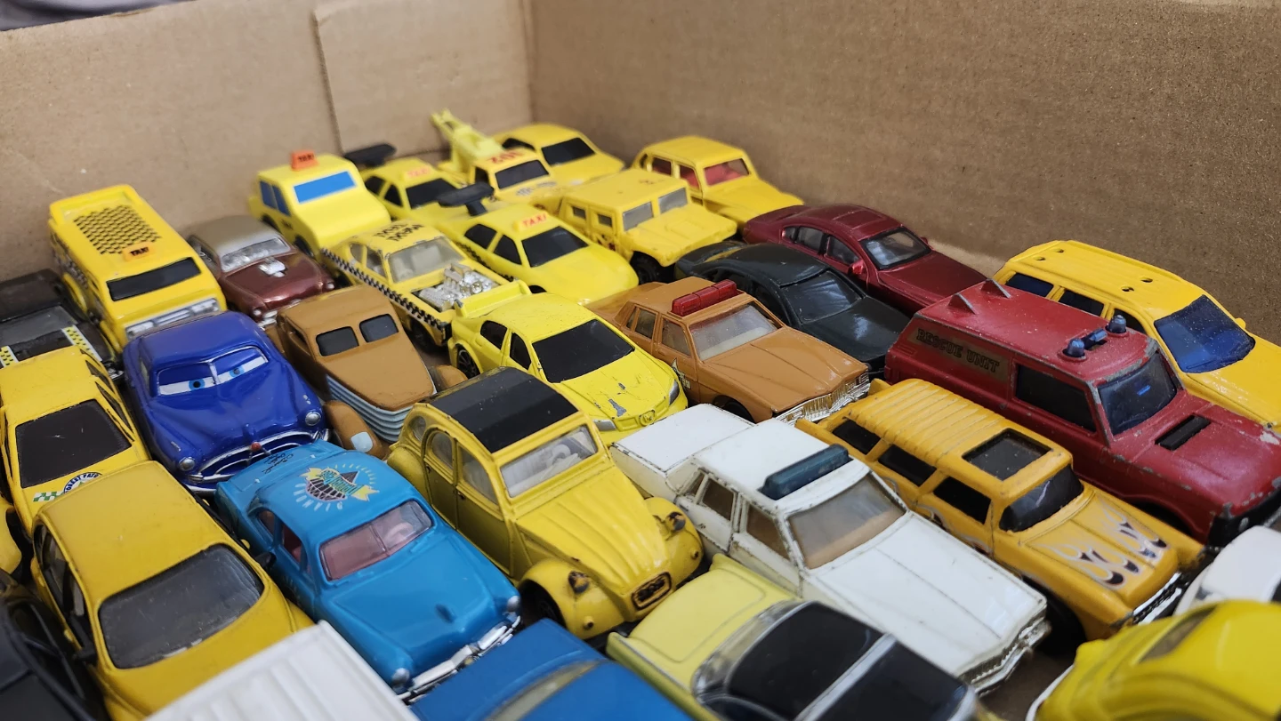 Matchbox scale Die-Cast Toy Cars - Assorted - photo 2