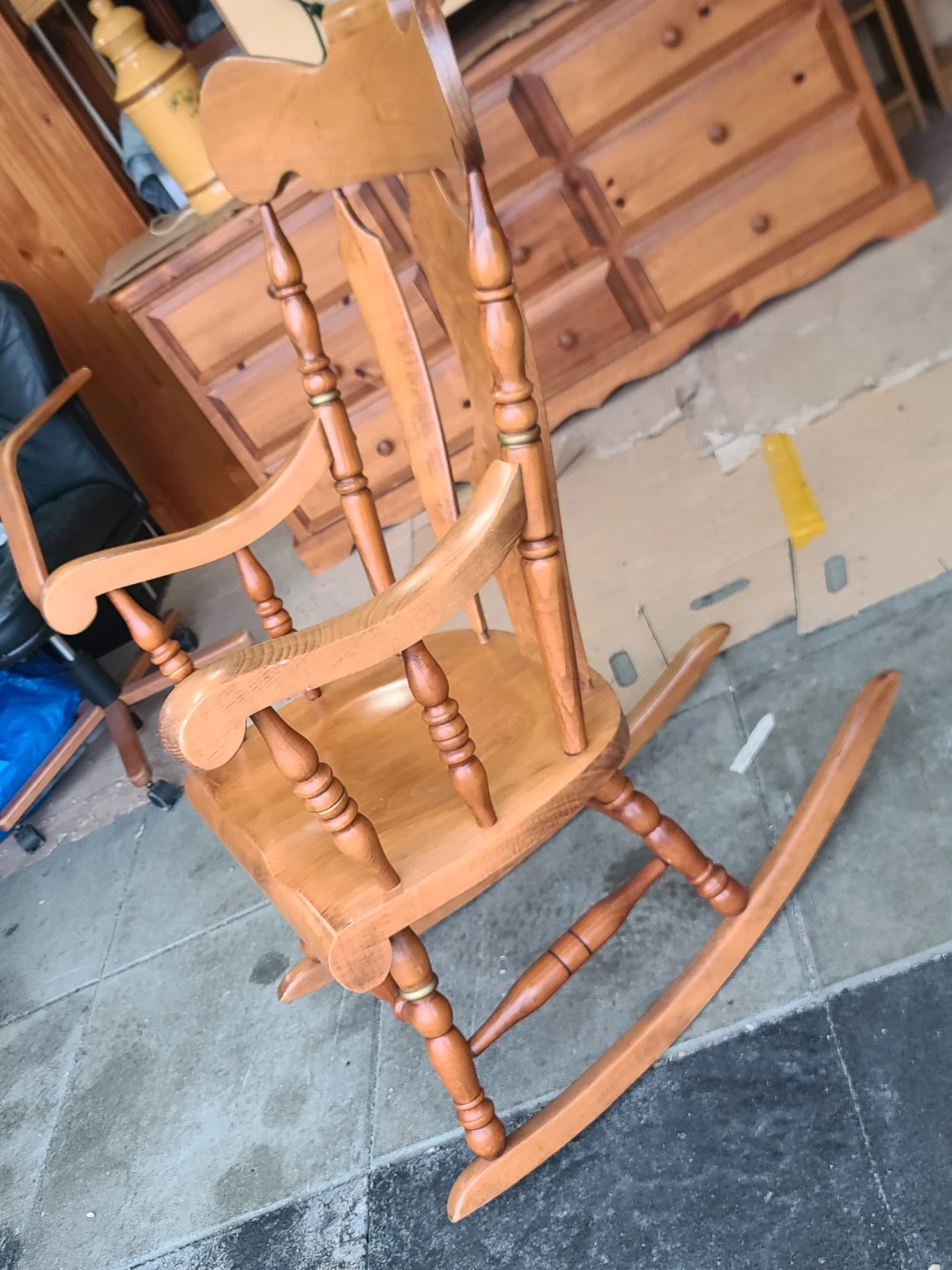 Wooden Rocking Chair - photo 2