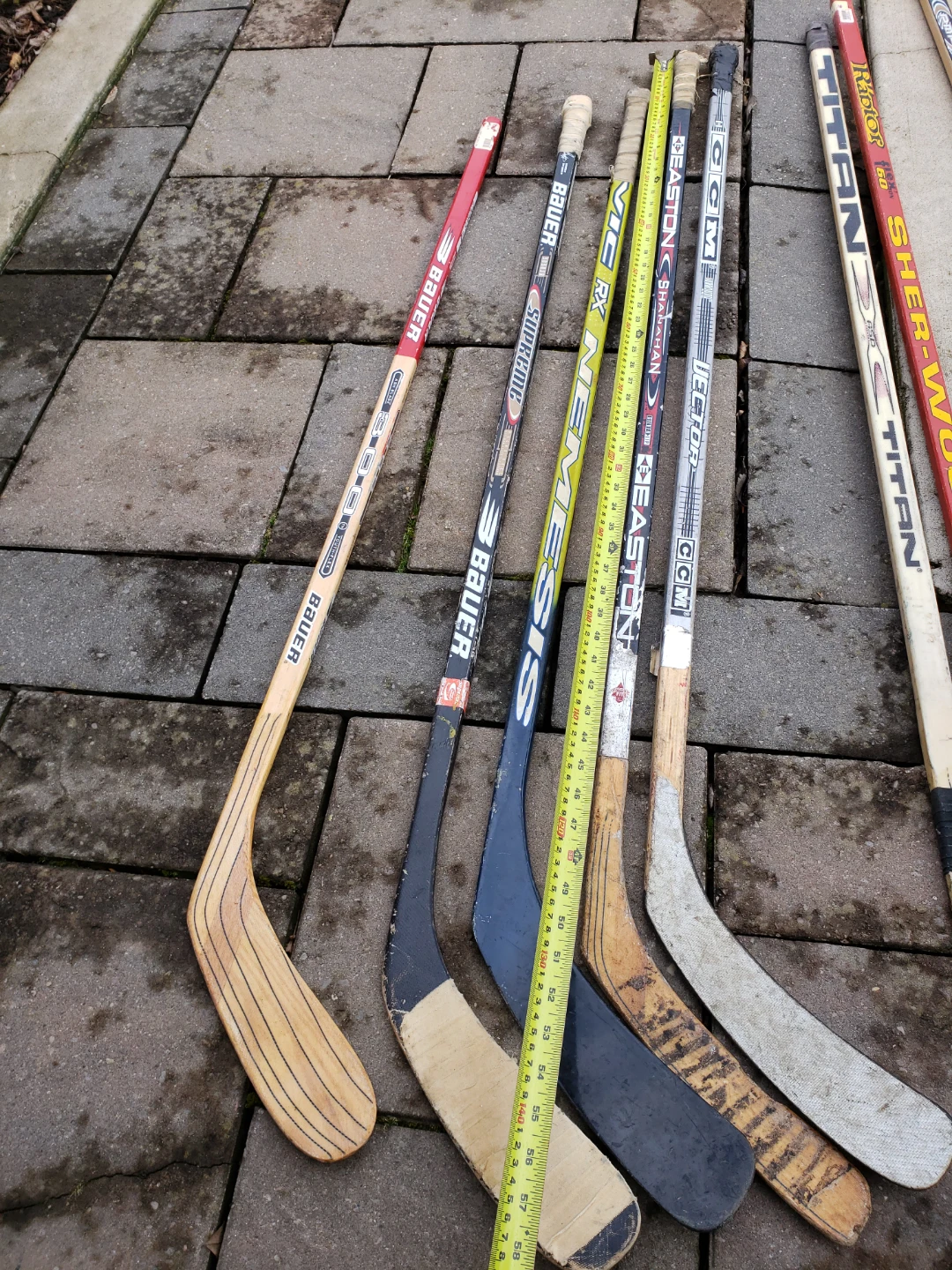 Hockey sticks $20each - photo 2