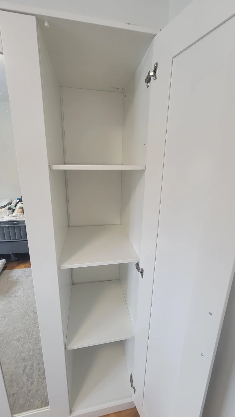 White Mirrored 3-Door Wardrobe - photo 3