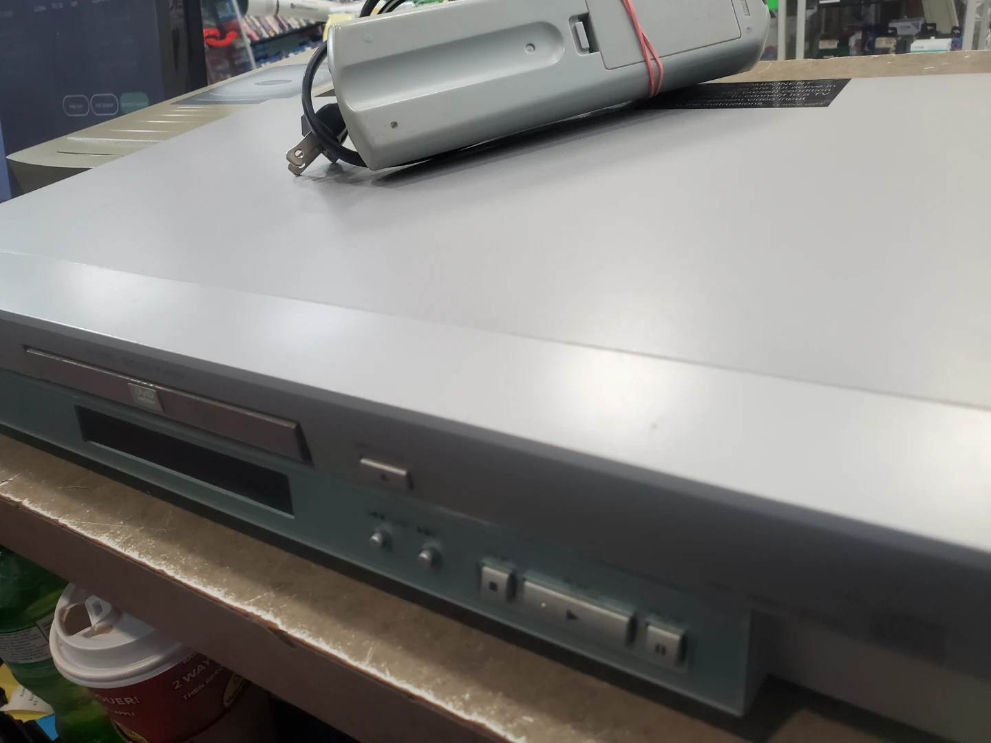 JVC XV-E100 DVD/CD Player - photo 2