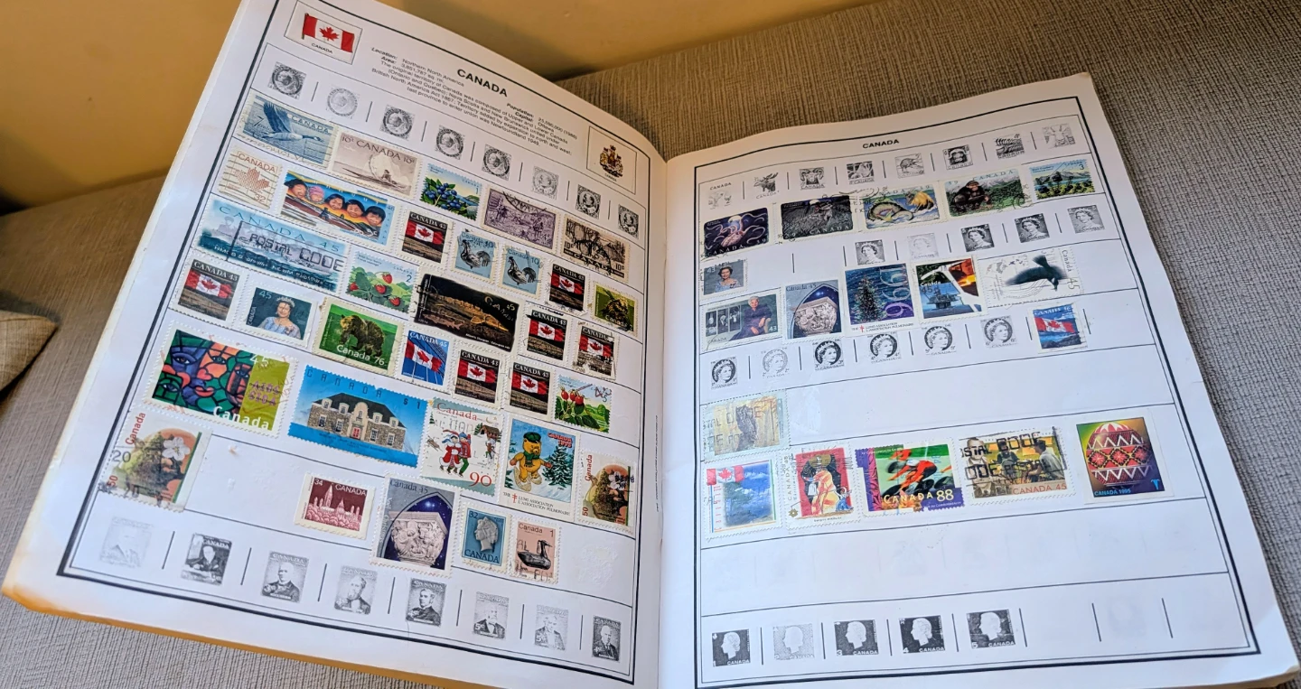 The Courier Worldwide Postage Stamp Album - photo 3