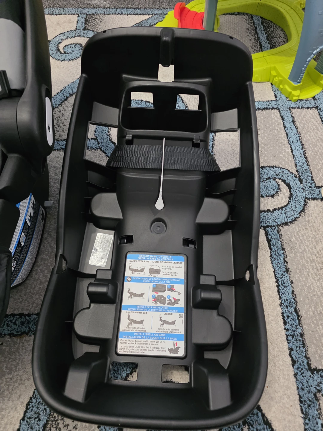 Evenflo Infant Car Seat with Base - photo 3