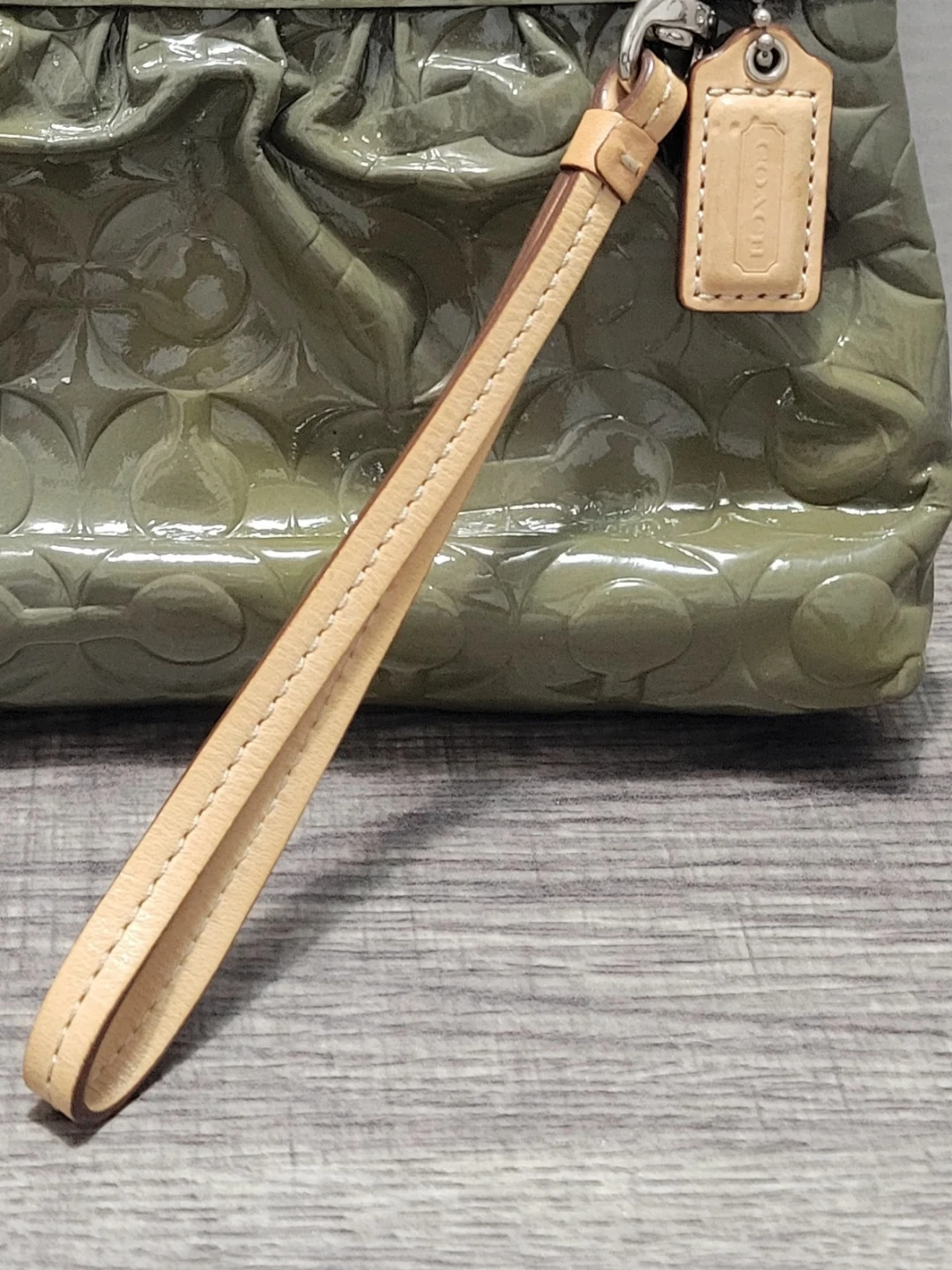 Coach Wristlet Pouch Patent Leather Monogram Green - photo 3