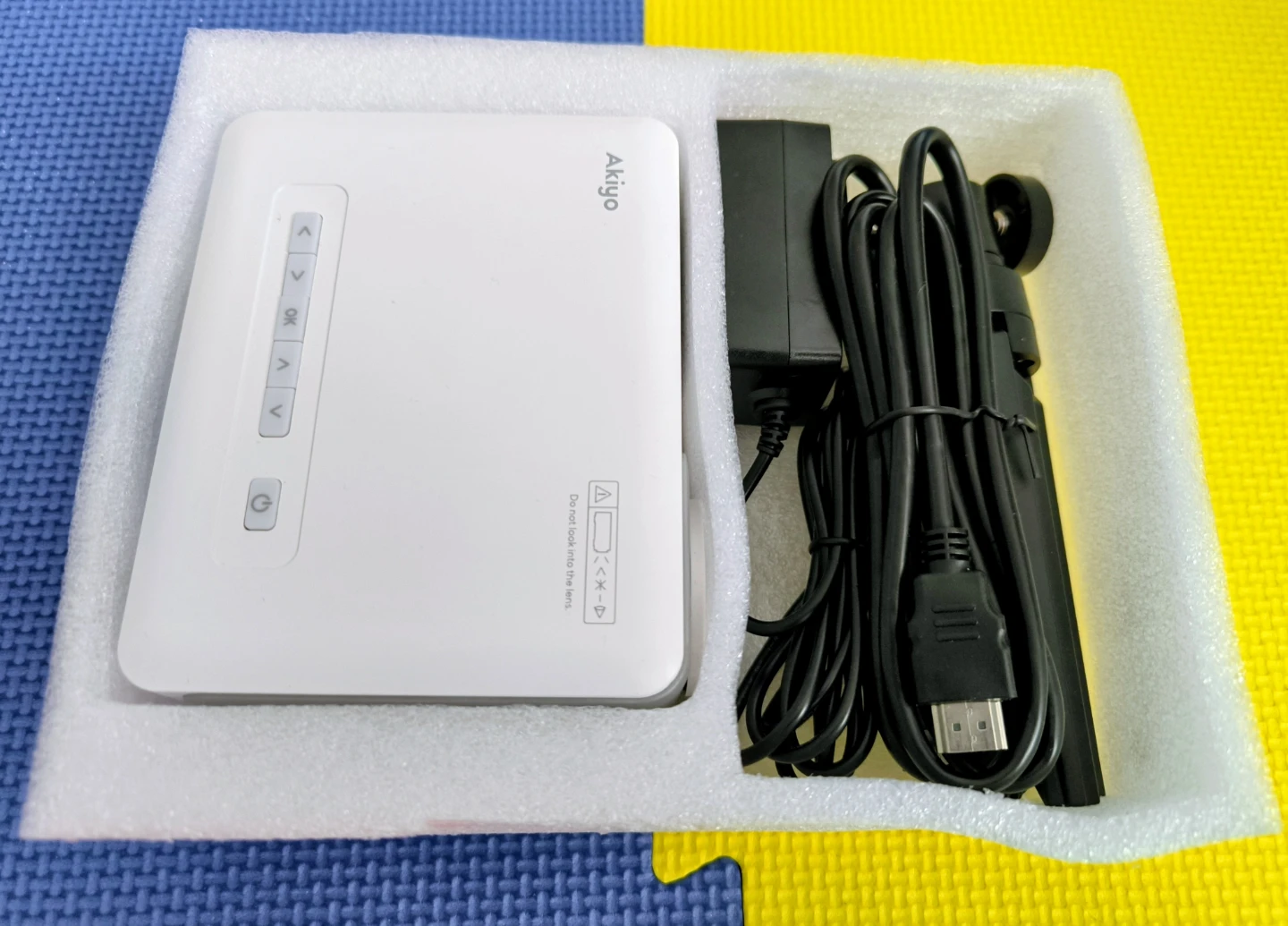 Akiyo Mini LED Projector - photo 3