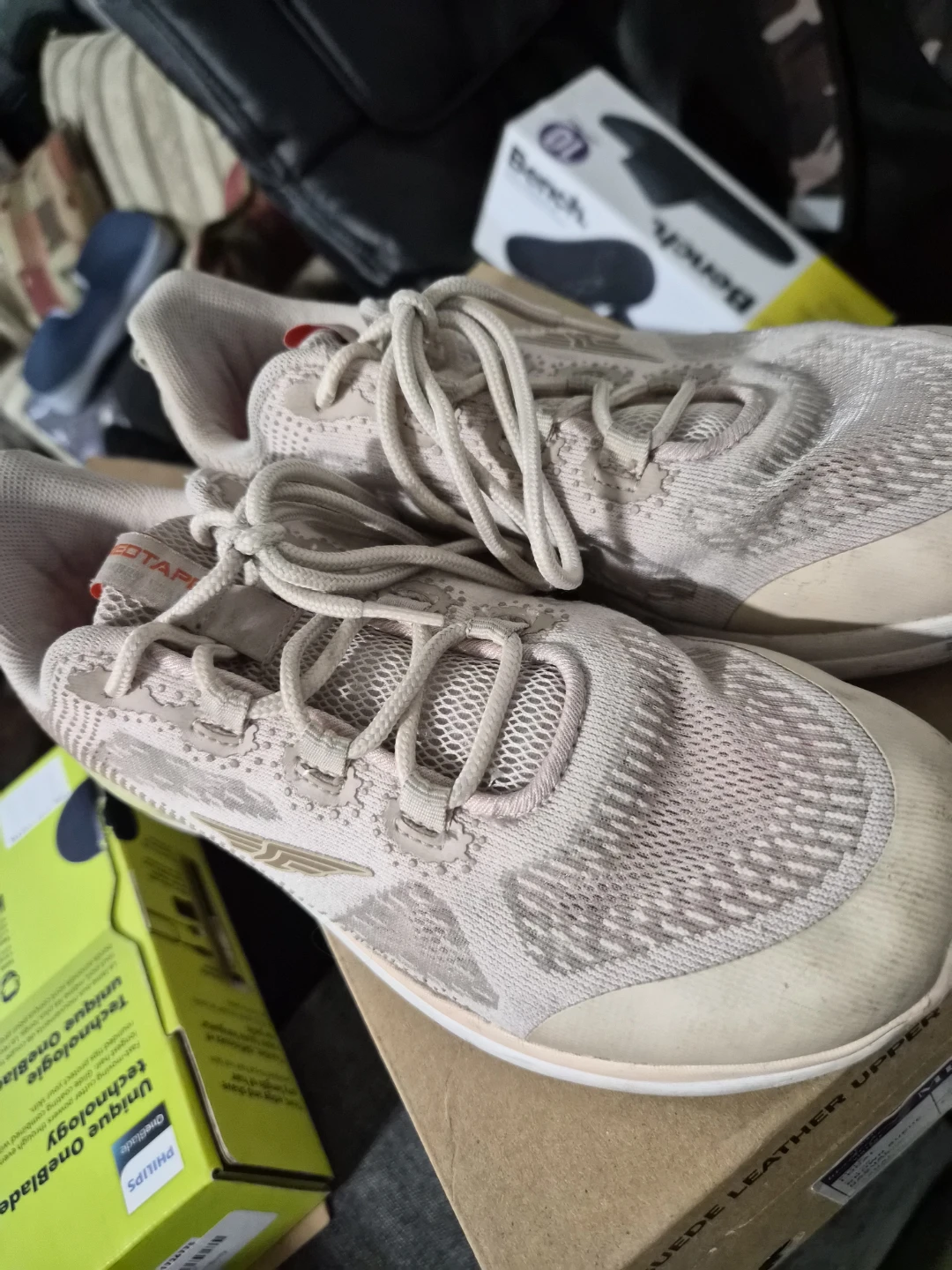 Nike 37 Red tape 39