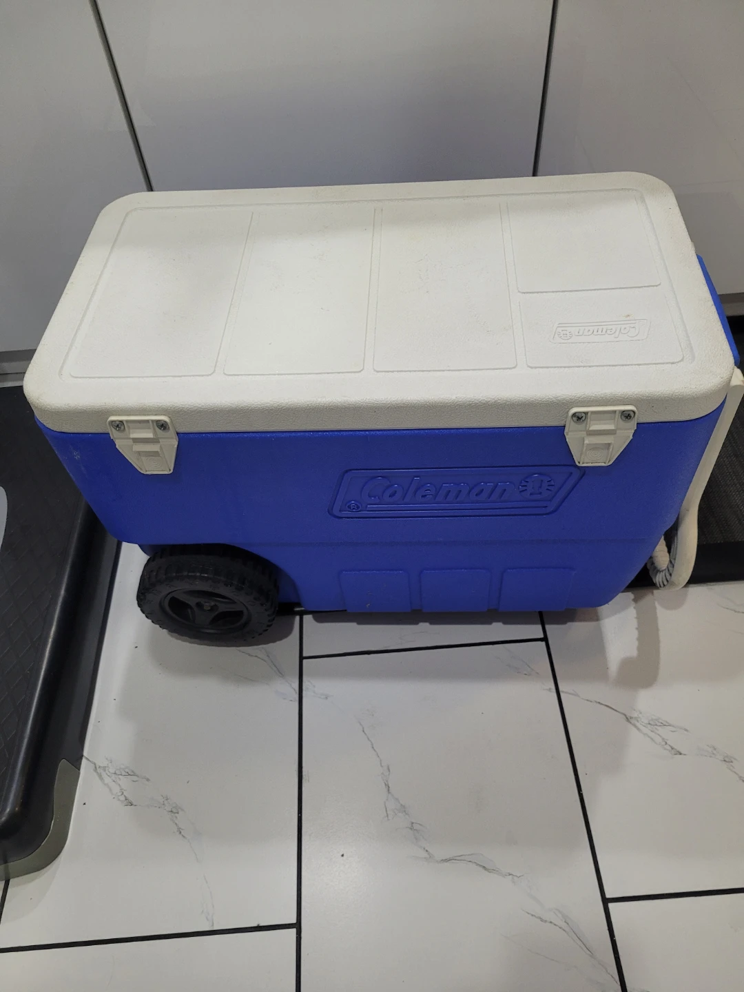 Coleman Cooler with Wheels