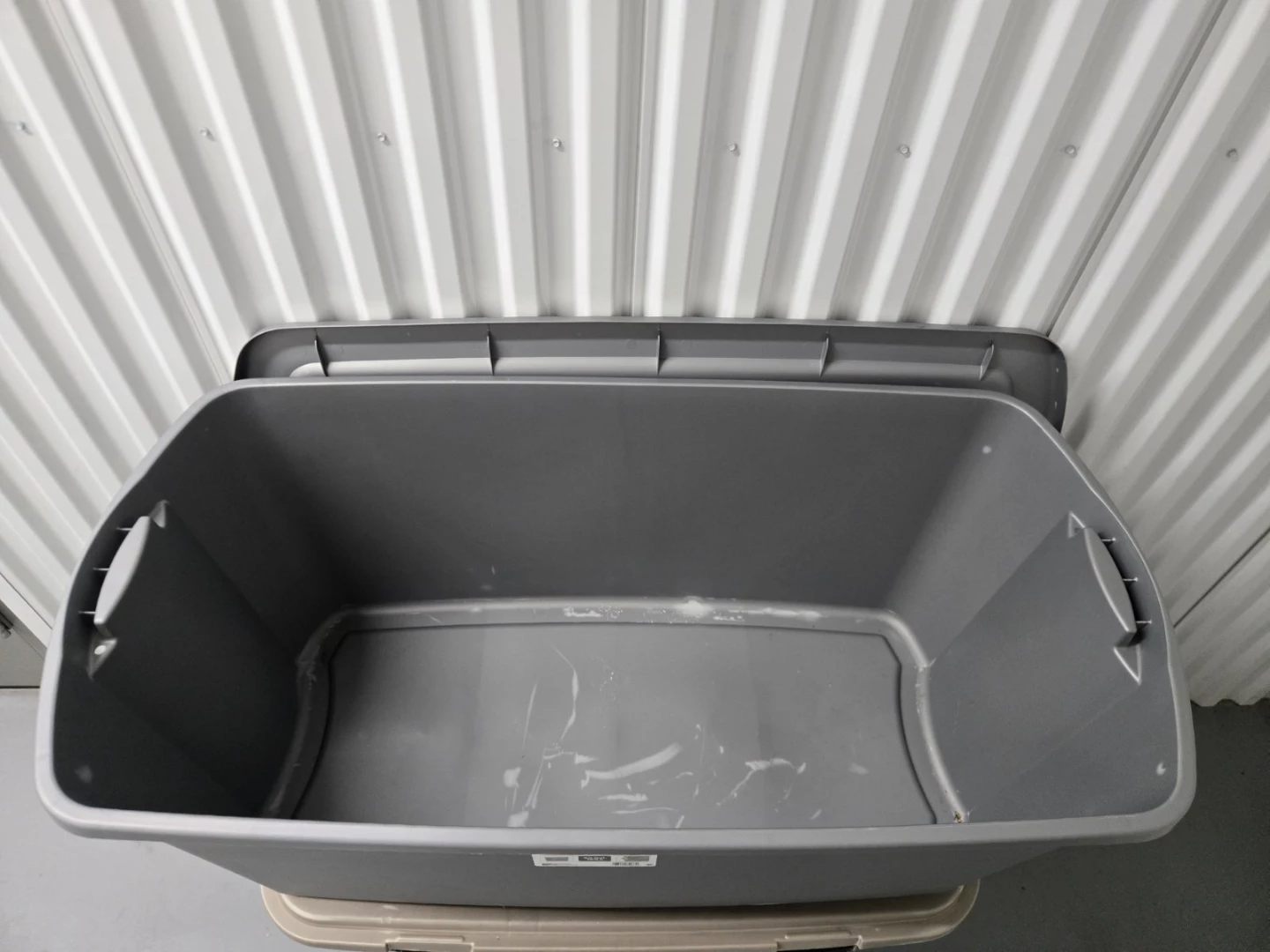 Sterilite 50 Gallon Storage Bin - photo 4