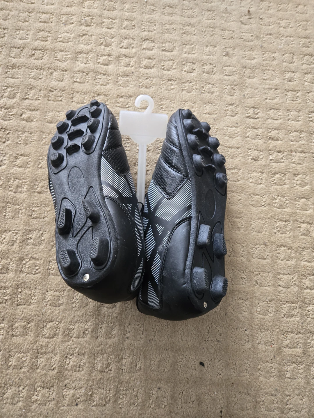 Black Youth Soccer Cleats Size 5 - photo 2