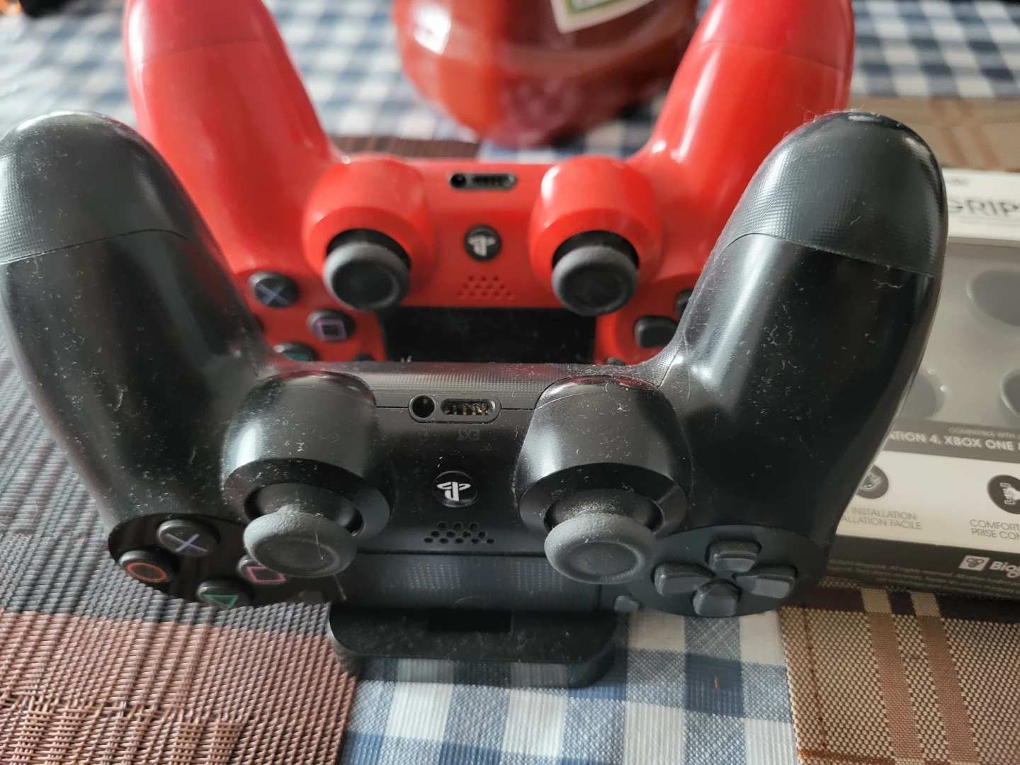 PlayStation 4 Console with 2 Controller/ Charging Port 🥕 - photo 3