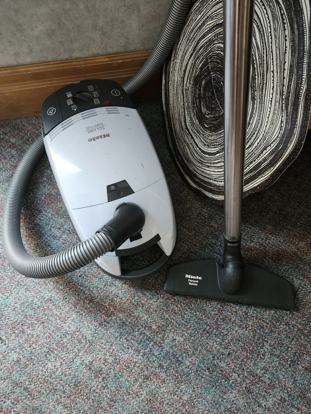 Miele Solaris Turbo Plus Vacuum Cleaner - photo 2