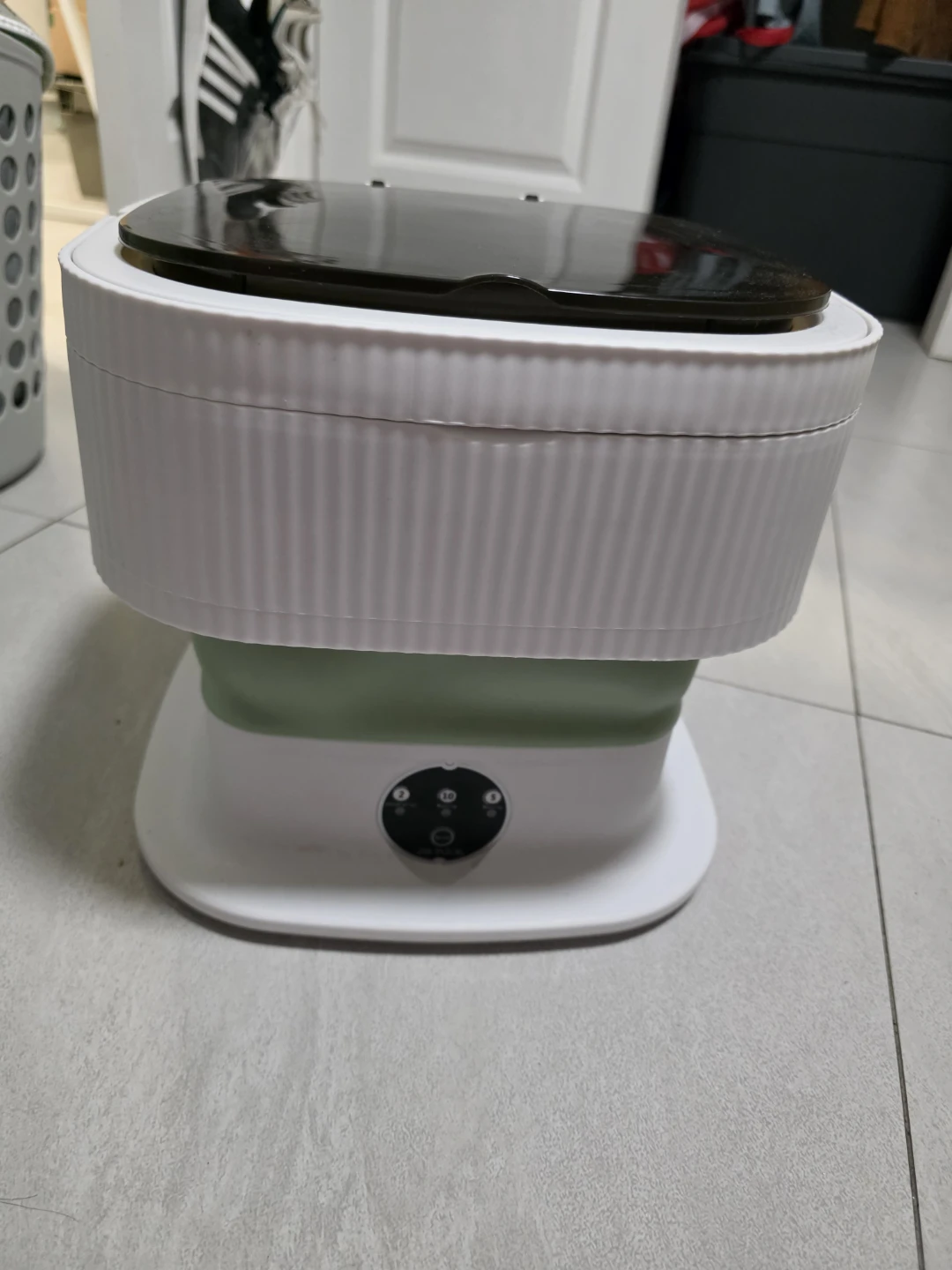 This is a portable, foldable washing machine - photo 2