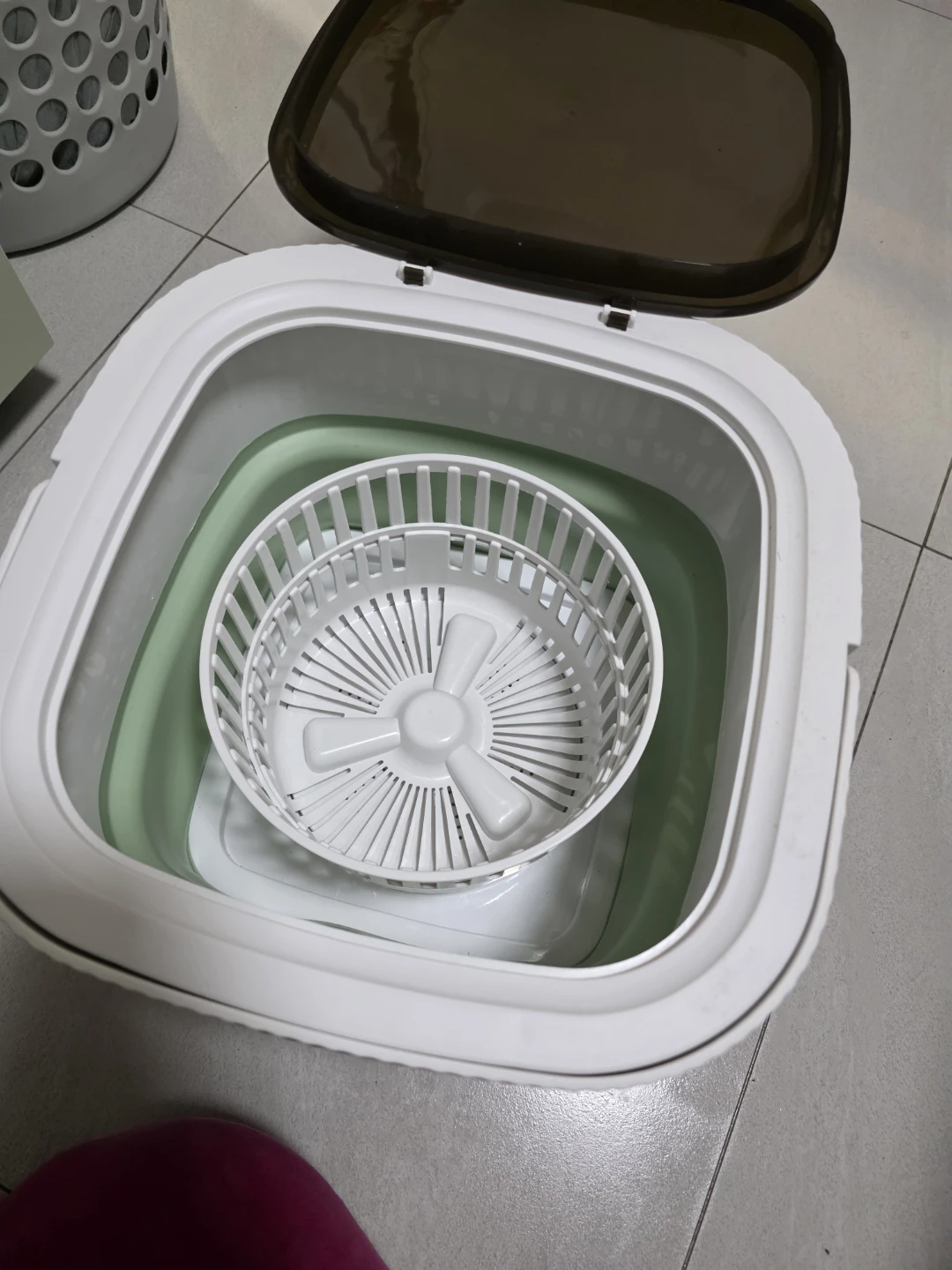 This is a portable, foldable washing machine - photo 5