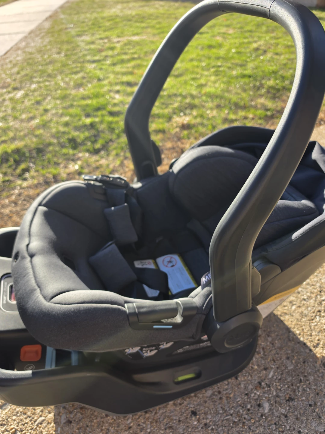 UPPAbaby MESA Infant Car Seat and base - photo 2
