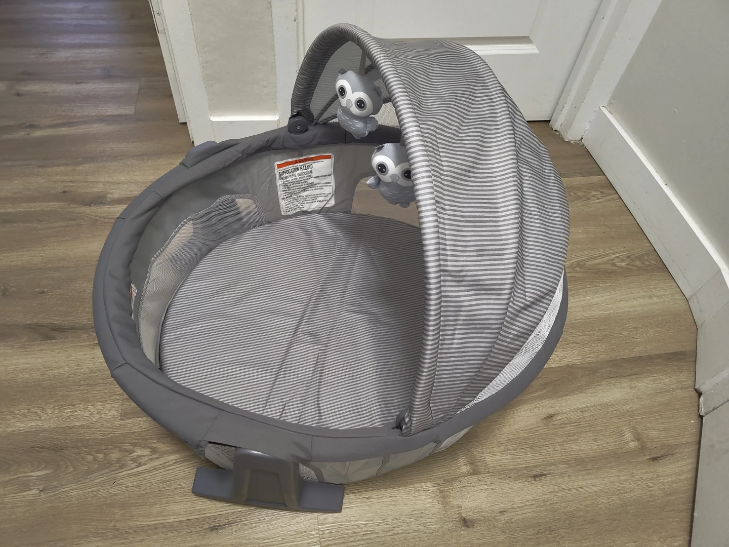 Baby Bassinet with Canopy - photo 5