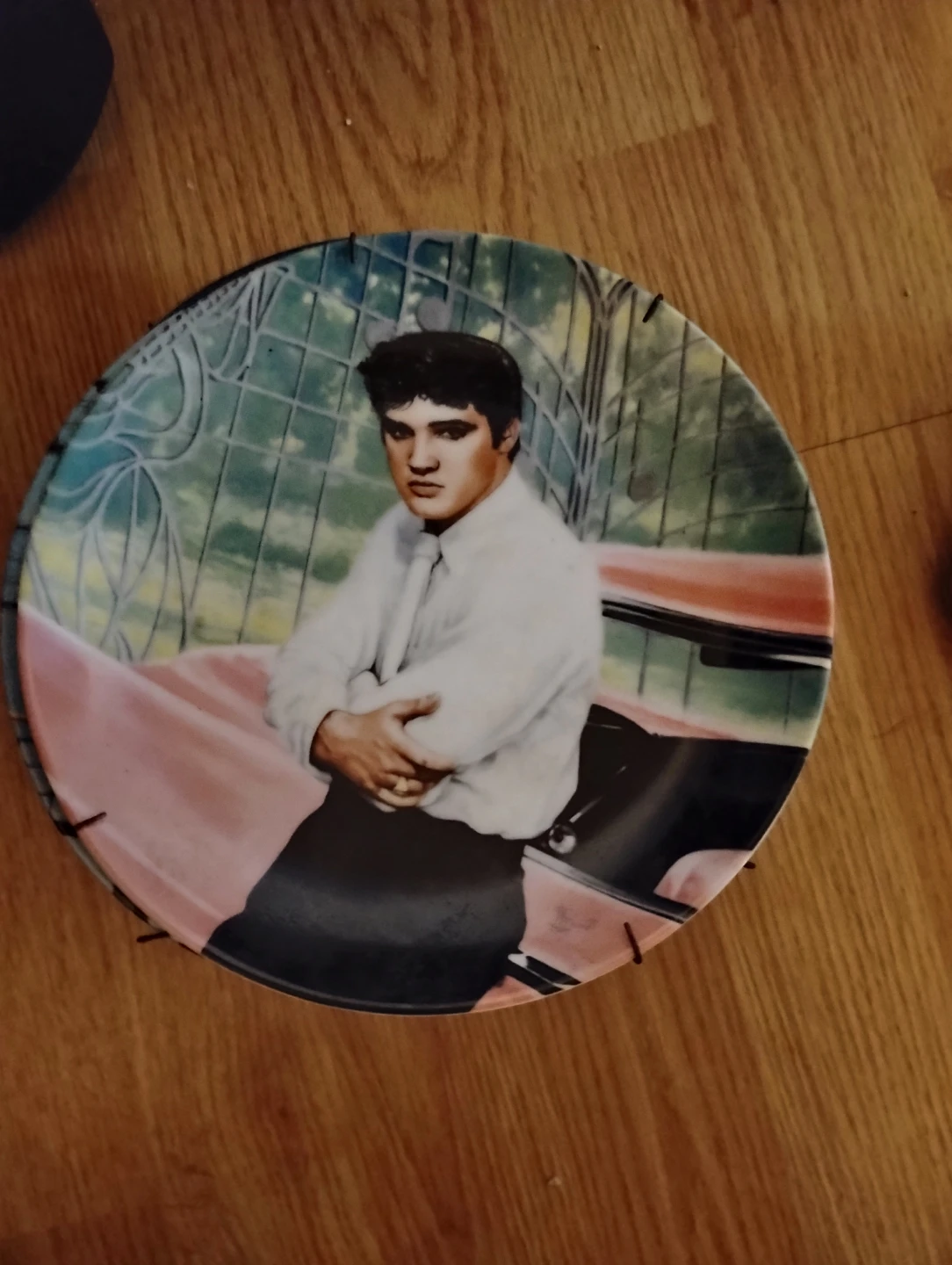 Elvis Presley Limited Edition Collector Plates (Set of 3) - photo 3