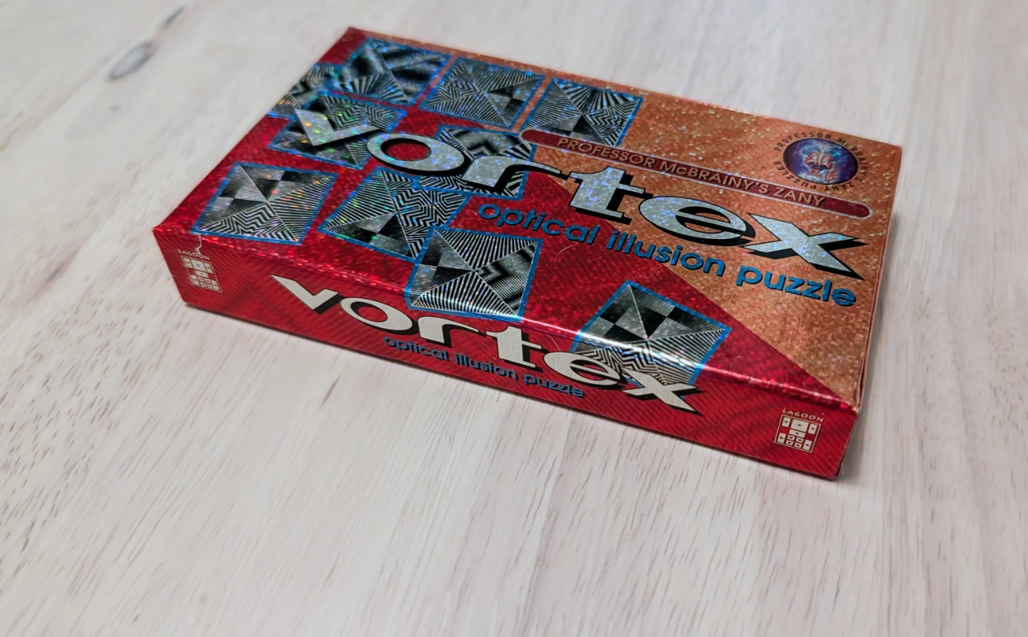 Professor McBrainy's Zany Vortex Optical Illusion Puzzle - photo 3