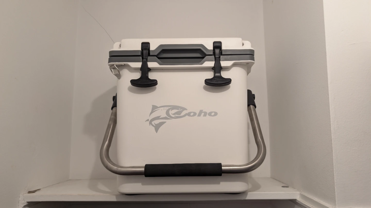 Coho White Cooler 24 Qt - Almost new