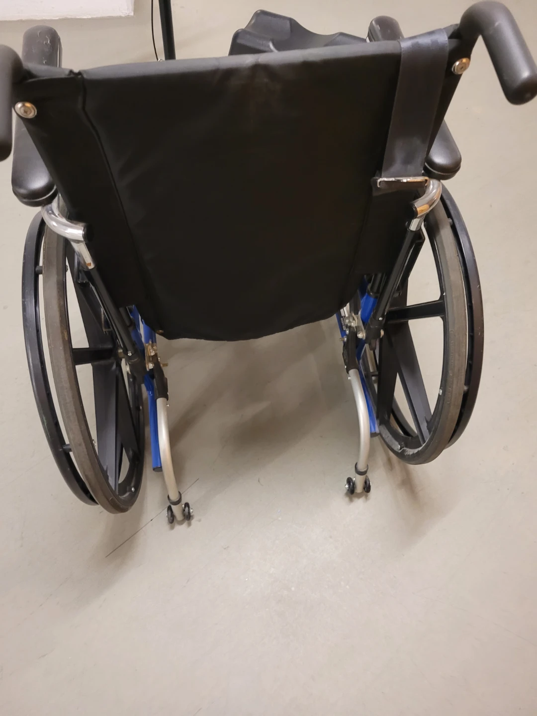 Drive Medical Manual Wheelchair - photo 4