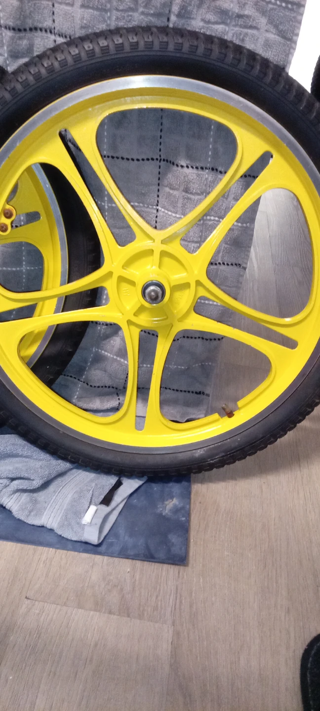 Yellow Bicycle Wheels - Pair - photo 2