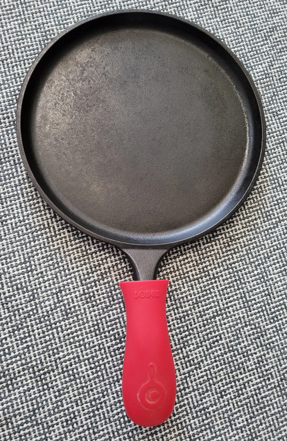 Lodge Cast Iron Griddle Pan with Red Handle