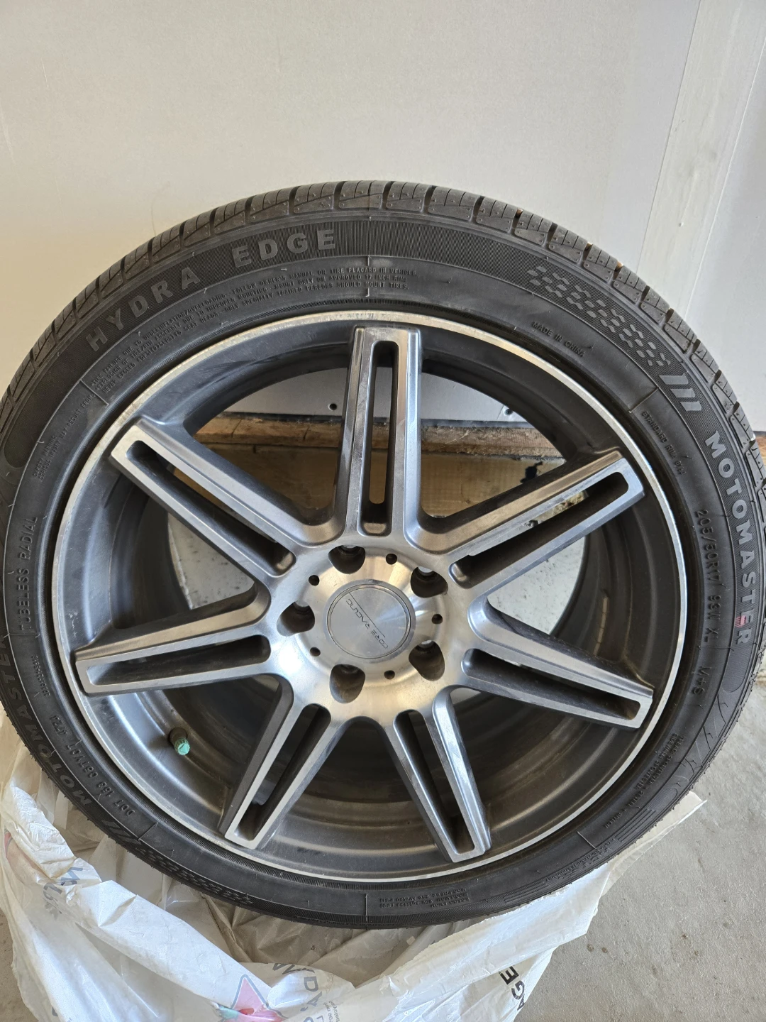 4pcs Motomaster Hydra Edge Tire and Rim Combo 205/50R17