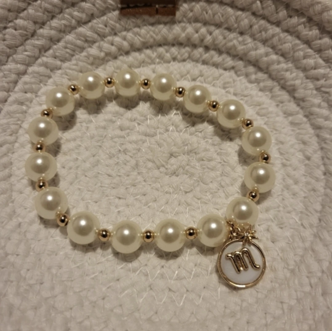 Pretty Pearly Zodiac Pearl Stretch Bracelet- Scorpio