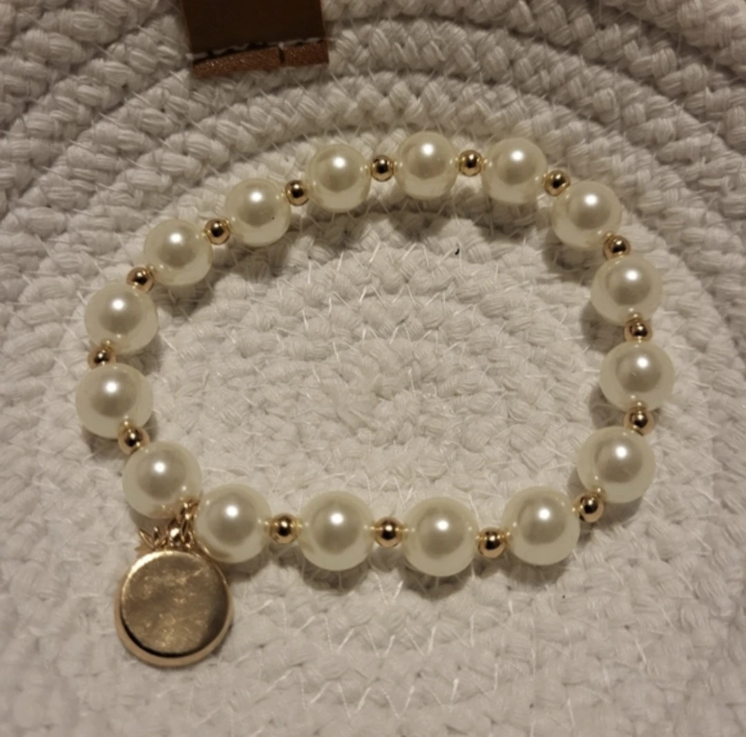 Pretty Pearly Zodiac Pearl Stretch Bracelet- Scorpio - photo 4