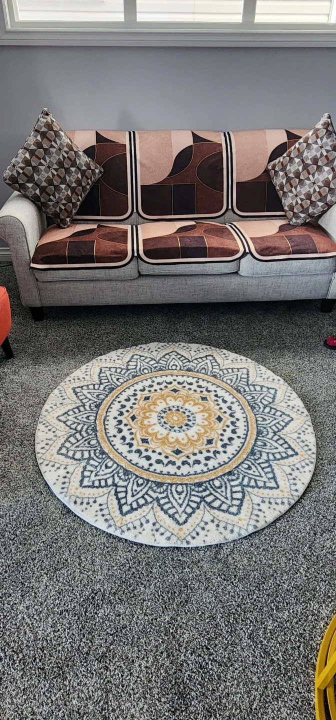 Round Mandala Area Rug - photo 2