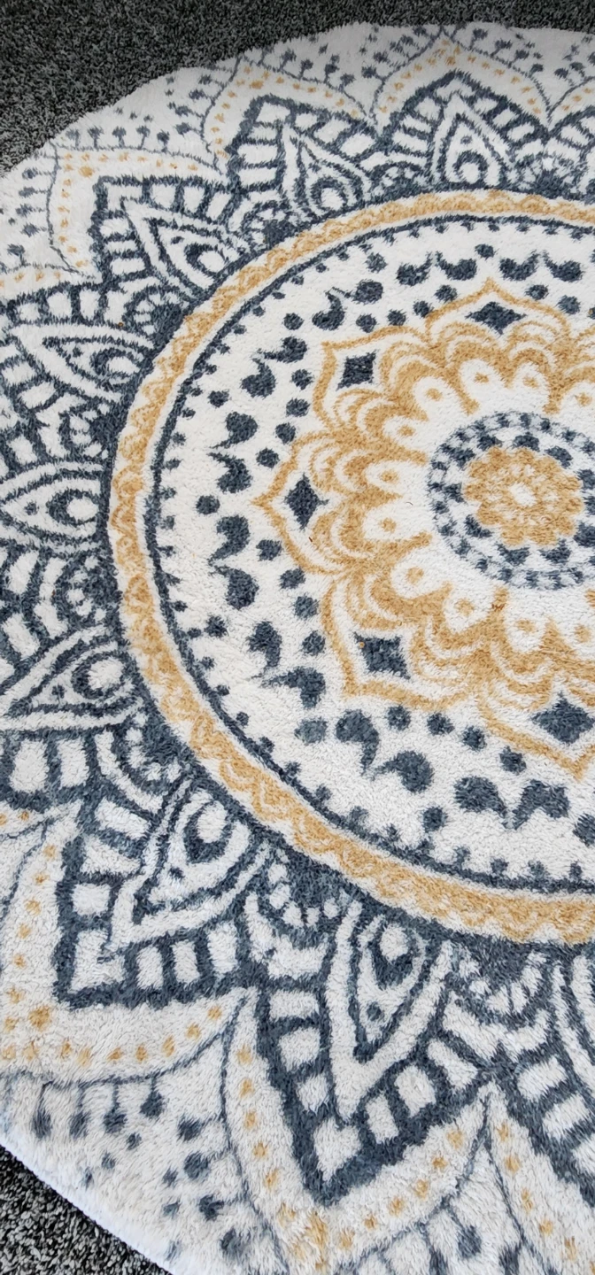 Round Mandala Area Rug - photo 3