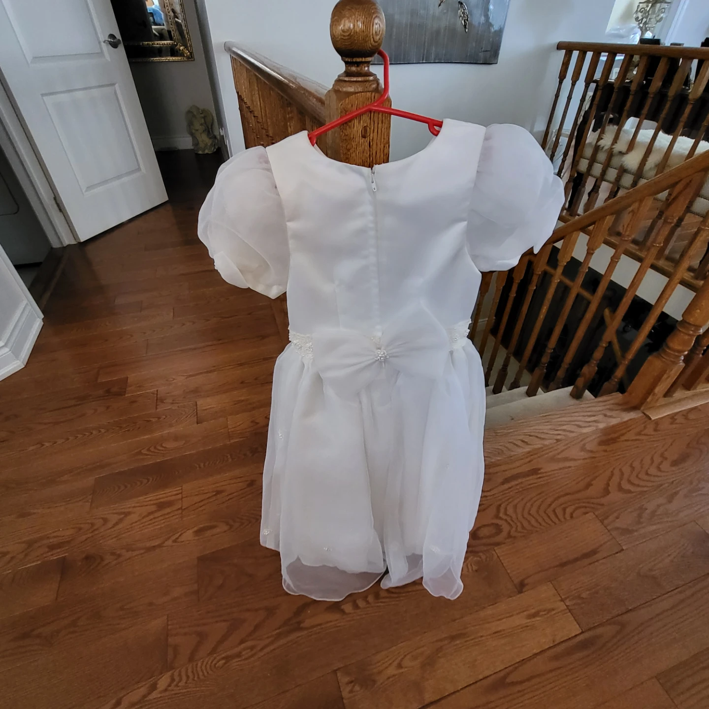 White Communion/ Flower Girl Dress Size 7 - photo 2