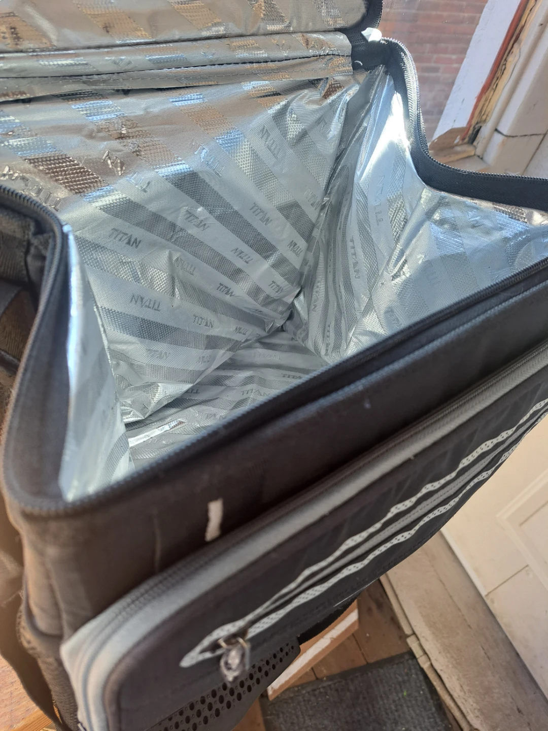 Titan Deep Freeze Cooler Bag - photo 3